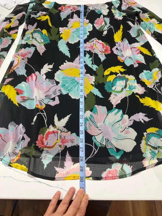 Love, fire. Off the shoulder dress, size large - Picture 7 of 7